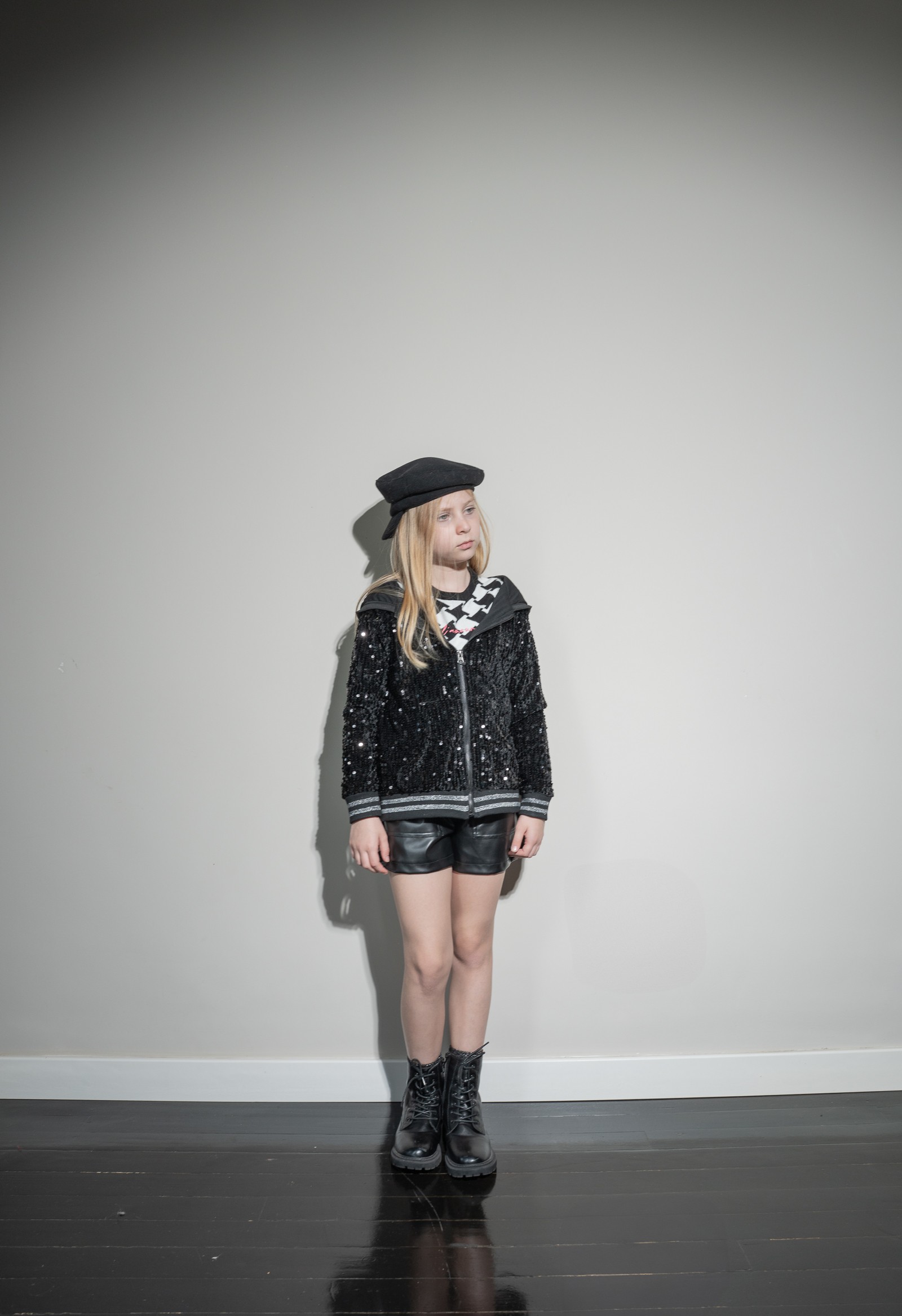 Ζακέτα με παγέτα - ΜΑΥΡΟ 10Y