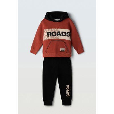 Σετ φόρμα - ΚΕΡΑΜΙΔΙ 4Y