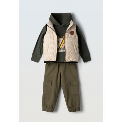 Σετ 3τμχ.με γιλέκο - ΧAKI 6Y