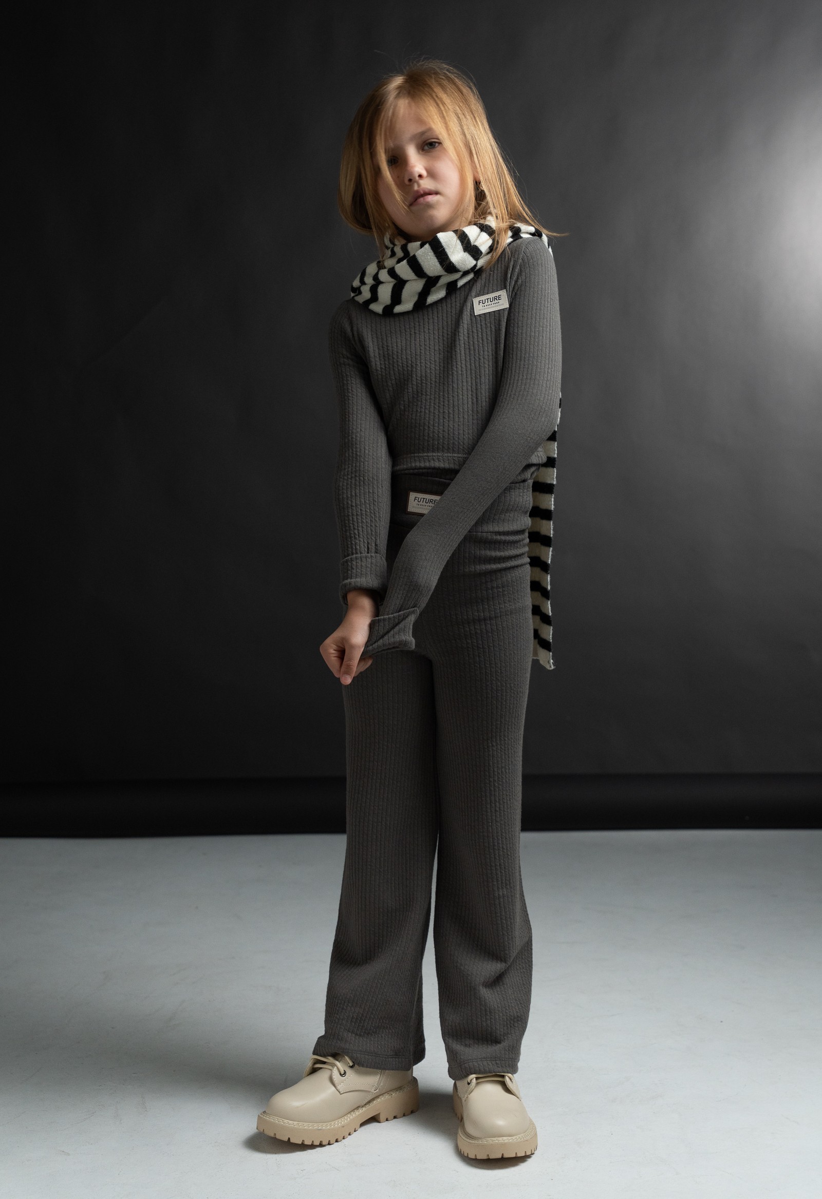 Σετ παντελόνα - ΓΚΡΙ 6Y