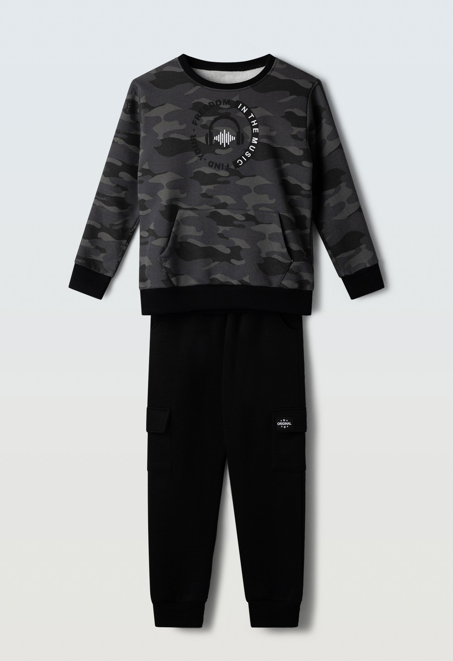 Σετ φόρμα - ΜΑΥΡΟ 8Y