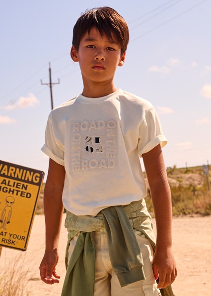 Μπλούζα κοντομάνικη ανάγλυφη επίσημη - ΚΡΕΜ 8Y